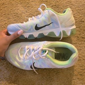 Womens Nike AirMax size 9